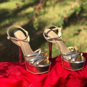 Chinese Laundry Teaser Platform Heels